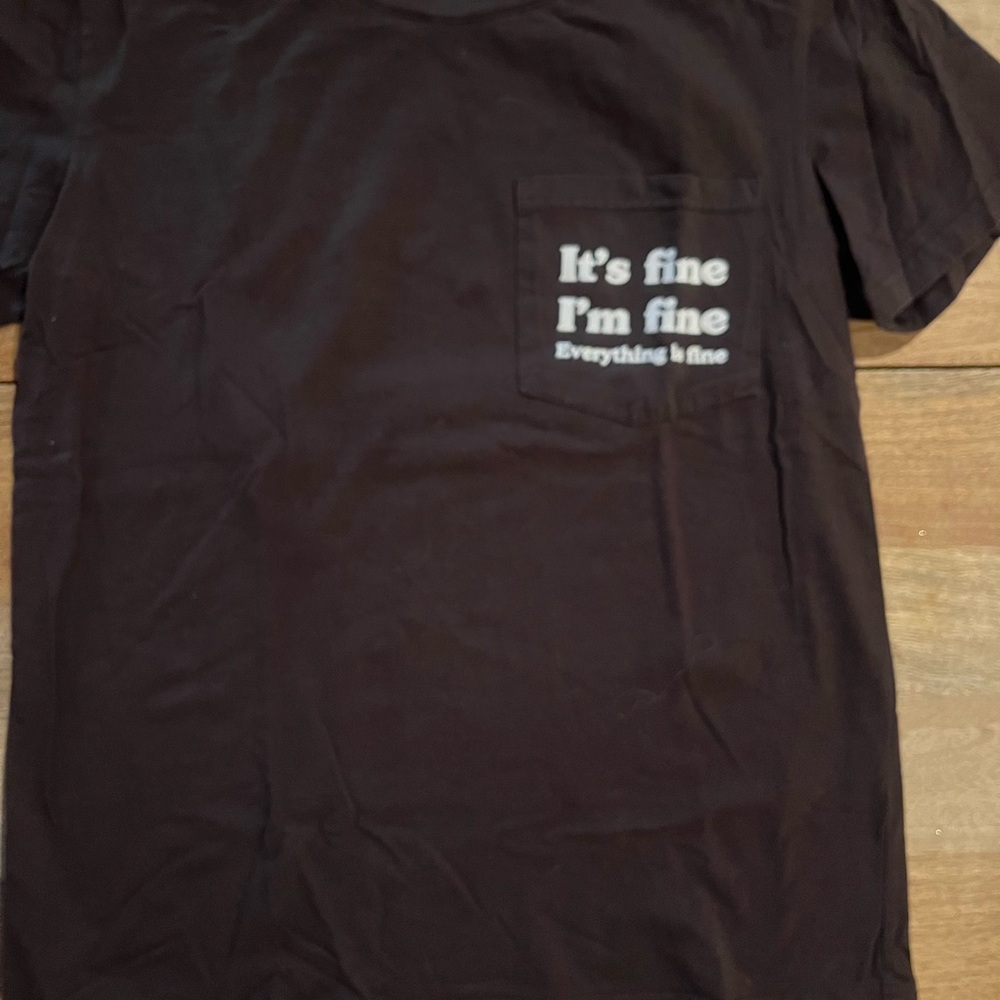 She show charcoal Graphic Tee - Short Sleeve w front pocket